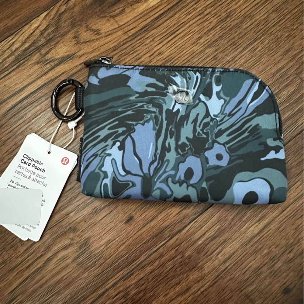 Lululemon Clippable Card Pouch NEW Purple Gray Black Accessory Travel